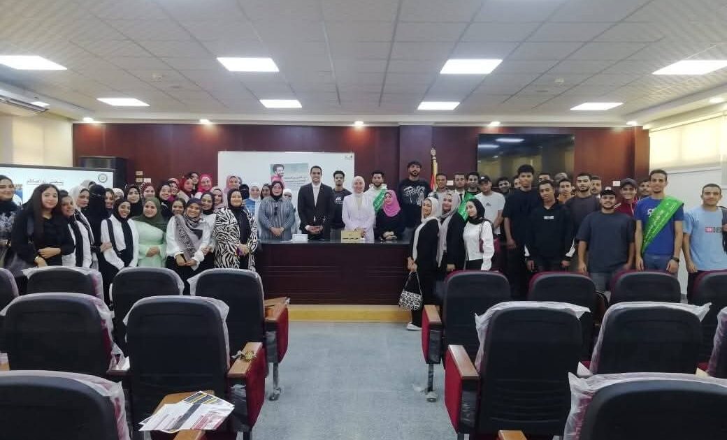 ندوة بكلية الخدمة الاجتماعية لتعريف الطلاب بطرق التعامل مع الأزمات والكوارث