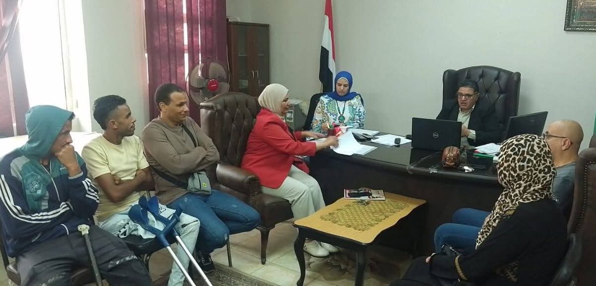مديرية العمل بالإسماعيلية تنجح في تسوية شكوى جماعية لعدد من ذوي الهمم وتؤكد التزامها بحماية حقوق العاملين