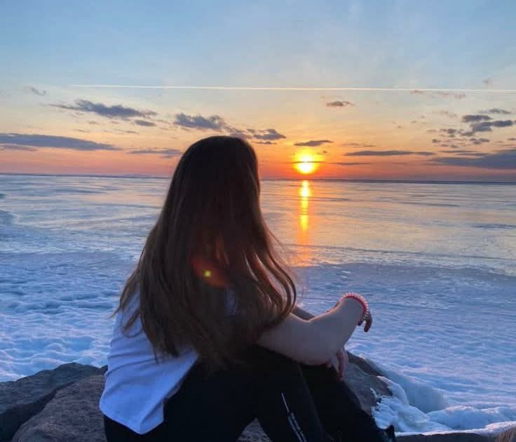 حين يبكي الضوء على أطلال القلب