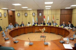 مجلس إدارة مركز التحكيم بكلية الحقوق بجامعة أسيوط يناقش خطة عمل المركز خلال الفترة المقبلة