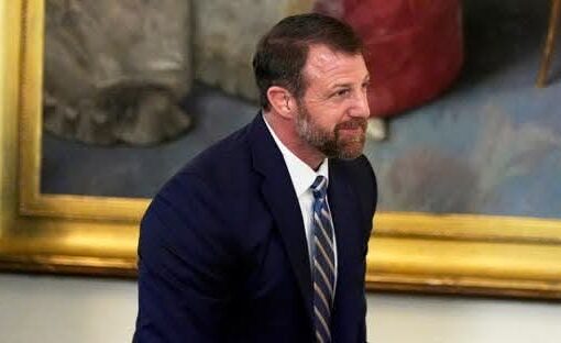 📰 الجمهوريون يرفضون "مطلب ترامب".. مولين: إلغاء المماطلة البرلمانية منحدر خطر على النظام الأميركي