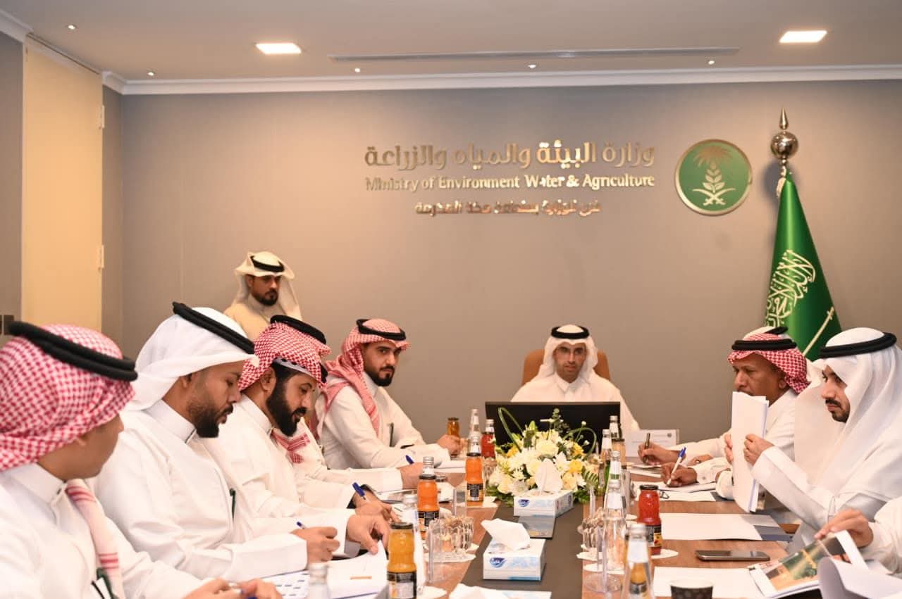 وكيل وزارة البيئة والمياه والزراعة لخدمة المستفيدين وشؤون الفروع يتفقد سير العمل بفرع الوزارة في منطقة مكة المكرمة