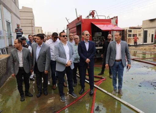 محافظ المنوفية يتفقد حريق مصنع كيماويات بالمنطقة السابعة بالسادات ويوجه بتقديم الدعم اللازم ورفع درجة الاستعداد بكافة الاجهزة الحيوية بالمحافظة