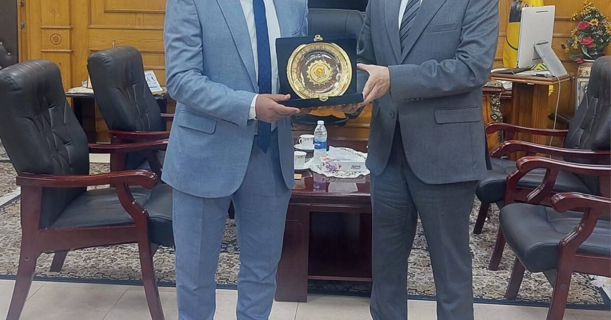 رئيس جامعة المنيا يستقبل المدير التنفيذي لشركة سيمبلكس الرائدة في تكنولوجيا ماكينات التحكم الرقمي