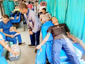 جامعة المنيا تطلق حملات مكثفة للتبرع بالدم كلياتها تحت شعار: "قطرة دم = حياة