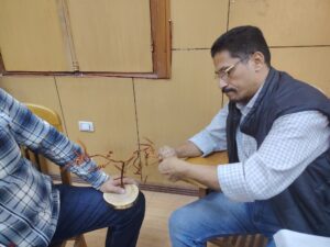 إعداد القادة تطرح أساليب تشكيل الأسلاك النحاسية لصناعة القلائد 