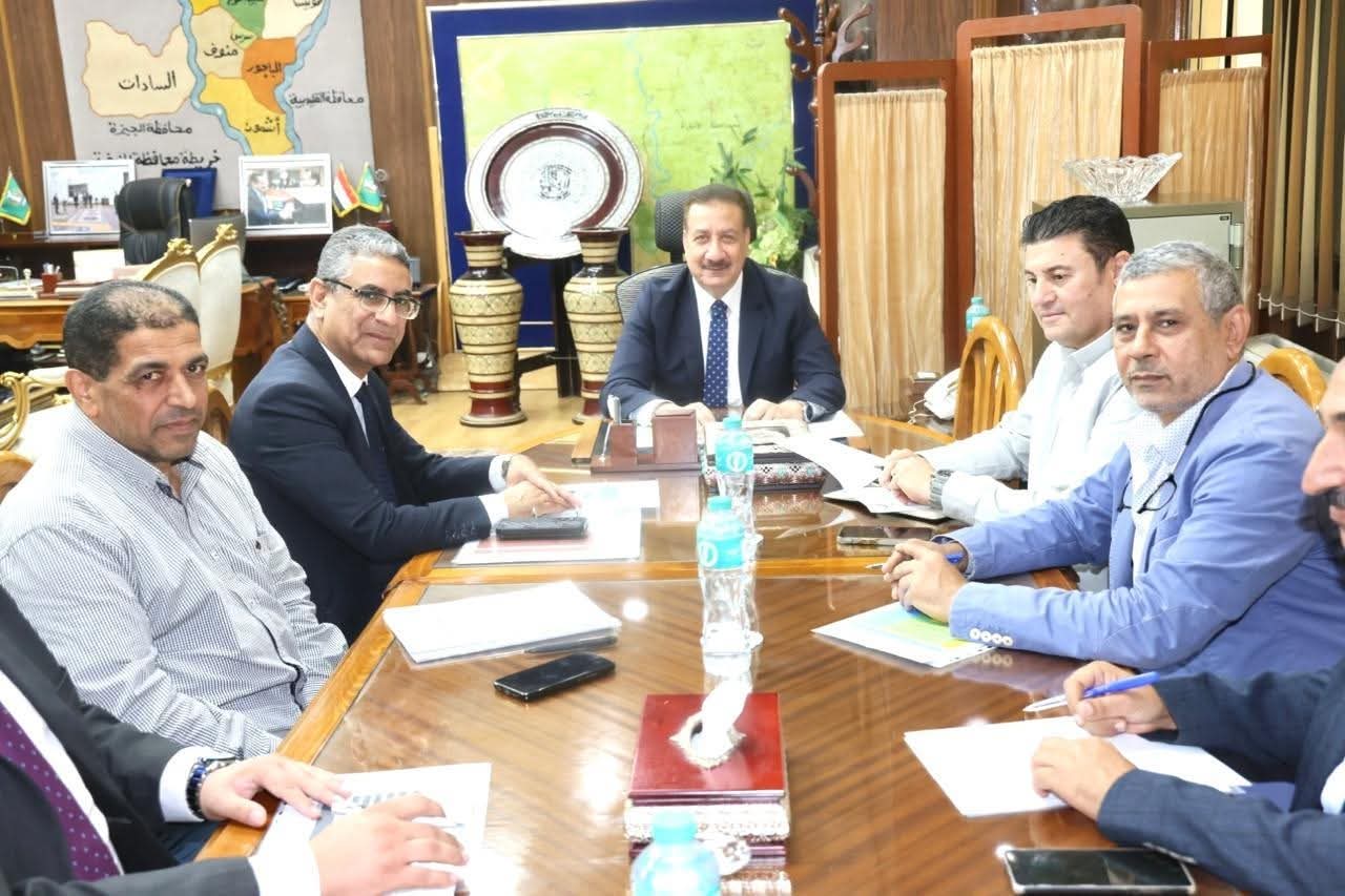 محافظ المنوفية يبحث موقف تسليم مشروعات الصرف الصحي بقرى أشمون و الشهداء ضمن مبادرة "حياة كريمة"