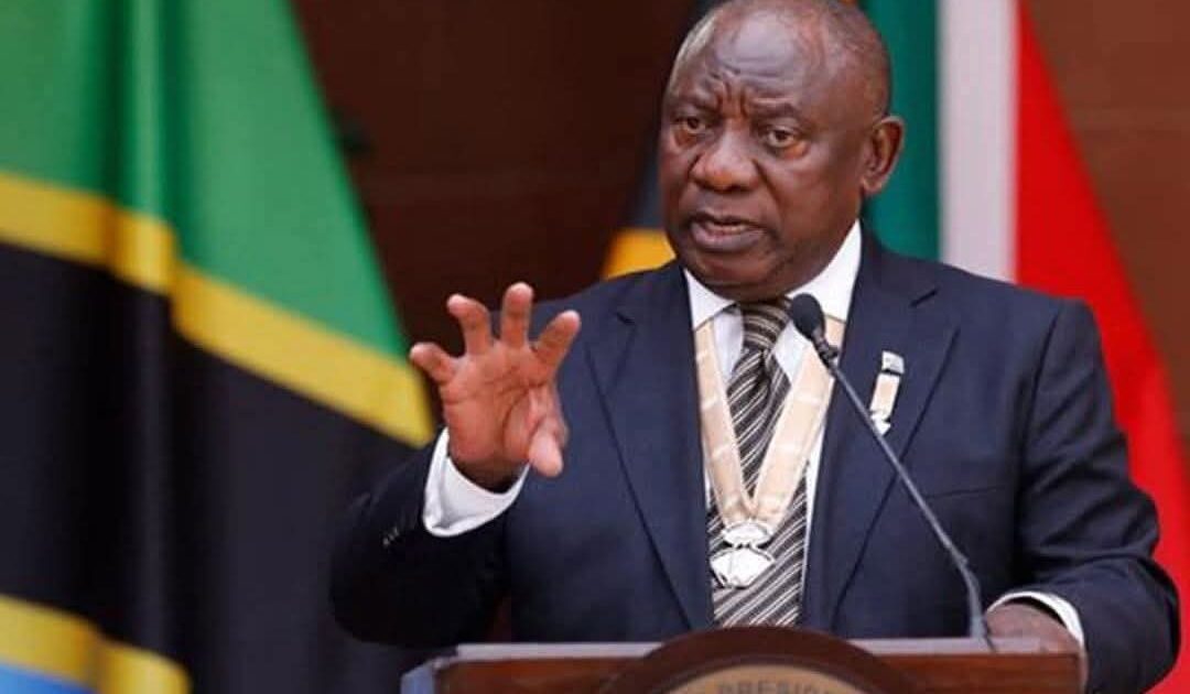 رئيس جنوب أفريقيا يعلن استقبال مئات القادمين من غزة بدون وثائق ويؤكد أن القرار إنسانى بحت