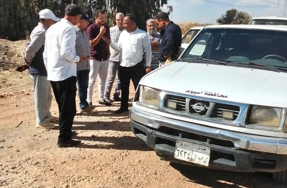 محافظ أسيوط يتابع أعمال توسعة طريق الضغط العالي بديروط بطول 12 كم استعدادًا لبدء الرصف