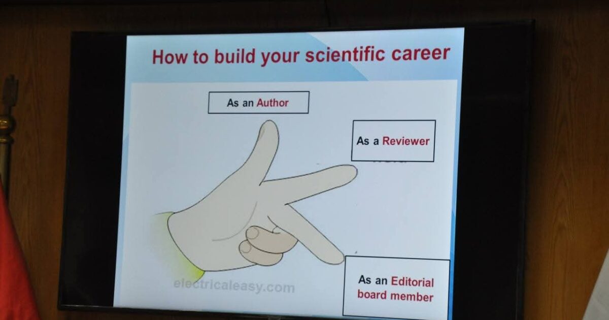 جامعة حلوان تنظم ندوة علمية بعنوان "كيف تبني مسيرتك العلمية؟ النشر الدولي ونزاهة البحث : أهميتهما للباحثين والمؤسسات العلمية"