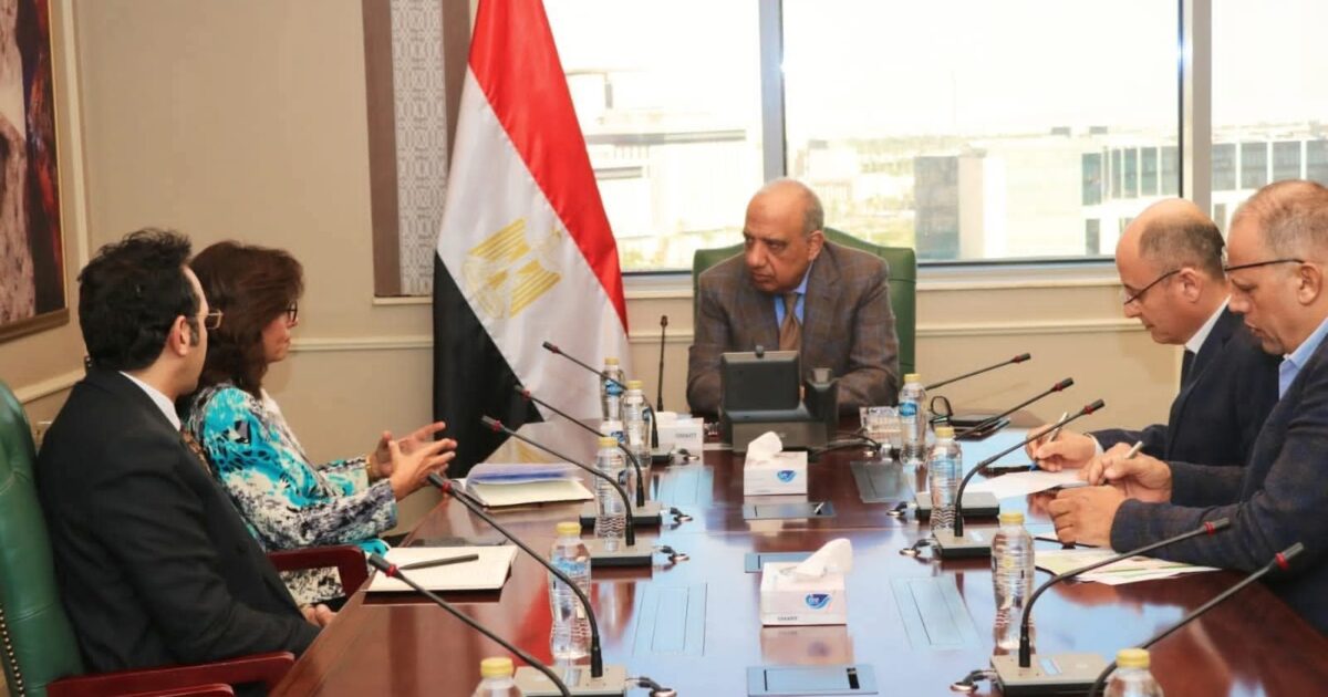 وزير الكهرباء يبحث مع رئيس الأكاديمية الوطنية للتدريب التنسيق في بناء القدرات