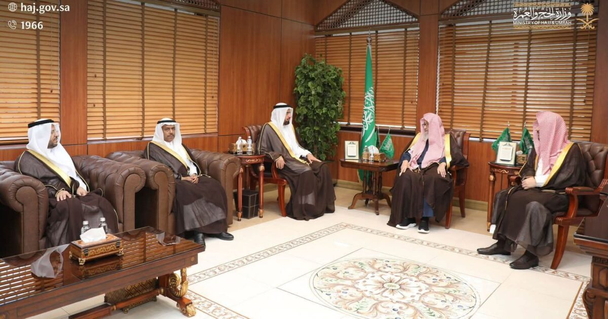 مفتي المملكة يستقبل الربيعة ومرافقيه