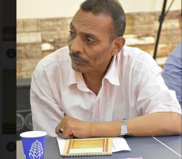 متابعه /بركات الضمراني أعلن فريق عمل حمايه لحقوق الإنسان بقنا عن ترحيبه لإعلان فخامه الرئيس وتوجيهاته بإعاده الانتخابات في دوائر قنا واكد بركات الضمراني مدير حمايه لحقوق الإنسان إن إعلان فخامه الرئيس وتوجيهاته أكدت بما لا يدع مجالا للشك أن فخامه الرئيس ليس بمعزل عن هموم المصريين وأنه الأقرب إليهم وأنه أعلن ووجه بلسان حالهم كما طالب بركات الضمراني جموع المصريين بالإستماع لكلمات فخامه الرئيس التي تعد تصحيحا لمسار خاطئ وتوجيهاته للمصريين بعدم الانصياع وراء المضللين الذين يتاجروا بالأصوات ومحاربته المال السياسي والتي أكد فيها فخامته عن معايير الاختيار وقد عبر الضمراني أن كلمات الرئيس أثلجت صدور المصريين واكدت أن القياده السياسيه تضع هموم المصريين اولويه وتعمل لمافيه الخير للبلاد بعيداعن اي تيارات اومسميات سياسيه وحزبيه فقد أثبت فخامته أنه رئيس لكل المصريين وان البسطاء وارائهم اولويه