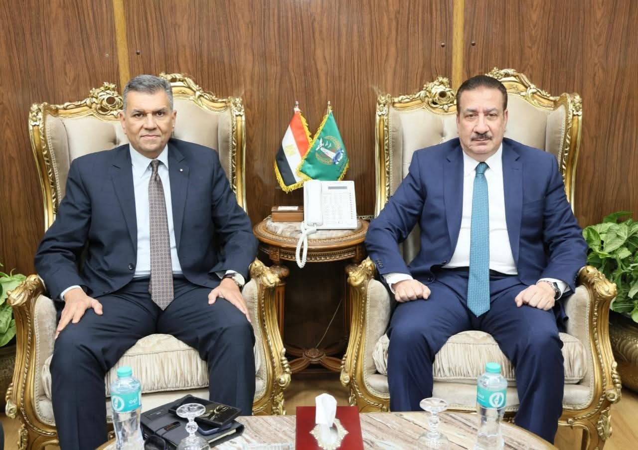 محافظ المنوفية يلتقي وفد التأمينات الاجتماعية لبحث تعزيز التعاون والارتقاء بالخدمات
