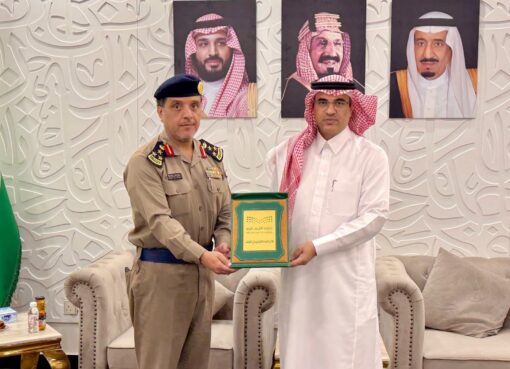 مدير عام تعليم الطائف يلتقي مدير الدفاع المدني بالمحافظة