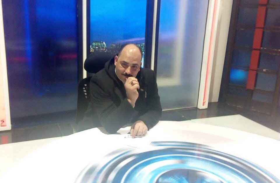 حين ينهض التراب قلبا سيرة العشق الأول للوطن