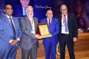 جامعة سوهاج: عميد كليه الطب اطلاق المؤتمر الدولي الثاني للعيون