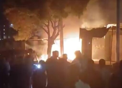 حريق كبير في كشك مجاور للحديقة العامة بطامية والحماية المدنية تسيطر دون إصابات