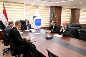 عقد السيد. إبراهيم السجين رئيس جهاز حماية المستهلك اليوم اجتماعا موسعا