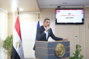 محافظ السويس يستقبل وفد كلية آداب أسيوط