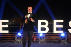 تكريم رجل الأعمال عبده الأمير كأفضل راعٍ رسمي في مهرجان "The Best" الأهرامات