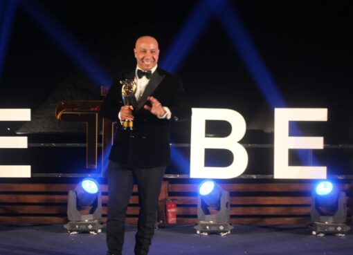 تكريم رجل الأعمال عبده الأمير كأفضل راعٍ رسمي في مهرجان "The Best" الأهرامات