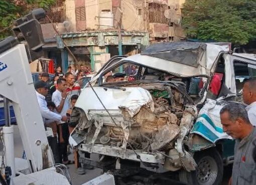 إصابة سائق وطفلة في تصادم ميكروباص وسيارة نقل بمنطقة الشيخ حسن بالفيوم