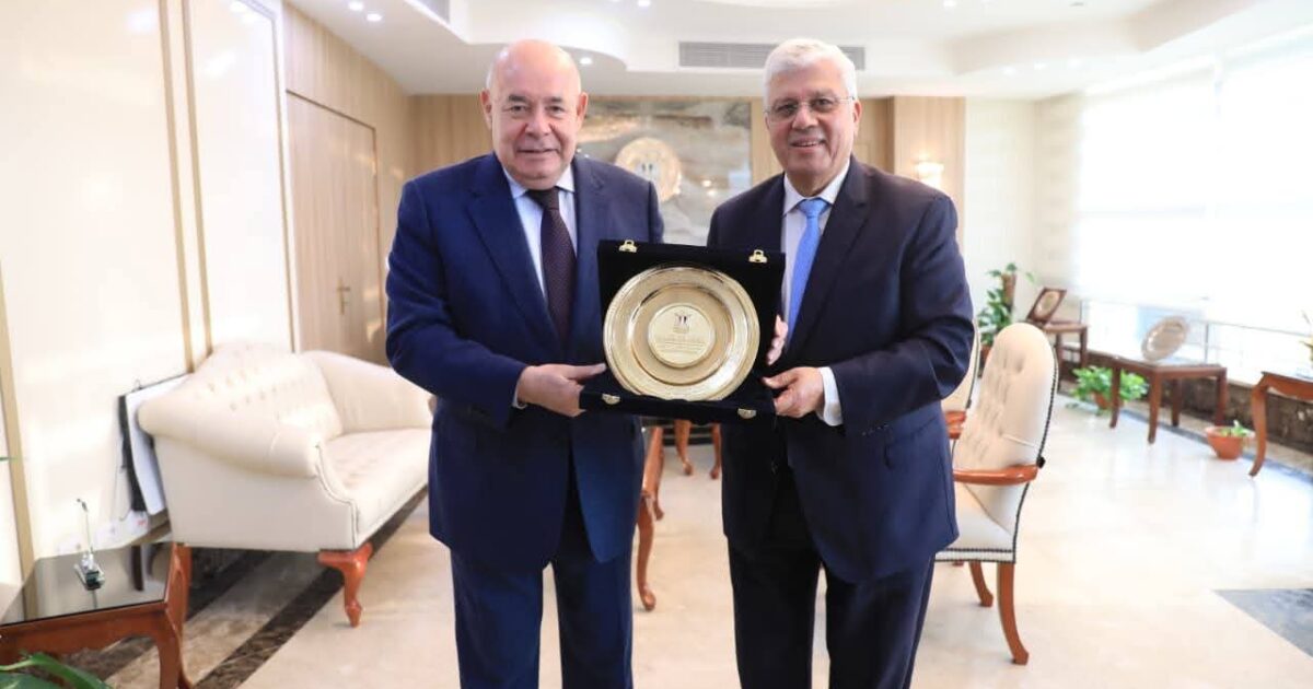 وزير التعليم العالي يستقبل الممثل الخاص للرئيس الروسي لبحث تعزيز التعاون الأكاديمي والعلمي بين مصر وروسيا