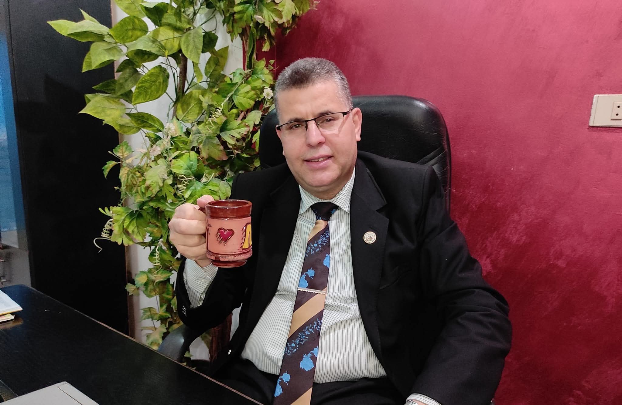 الطمع وأصحاب الذهب الثلاثة