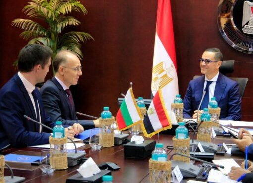 وزير الاستثمار والتجارة الخارجية يلتقى سفير بلغاريا بالقاهرة لبحث سبل تعزيز العلاقات الاقتصادية بين البلدين