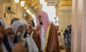 رئاسة الشؤون الدينية ترفع جاهزيتها ليوم الجمعة…خدمات ميدانية ورقمية لإثراء تجربة قاصدي الحرمين الشريفين