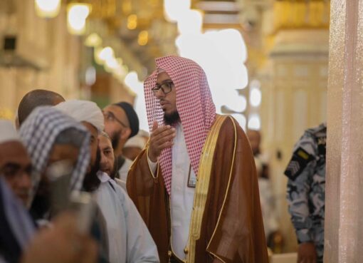 رئاسة الشؤون الدينية ترفع جاهزيتها ليوم الجمعة…خدمات ميدانية ورقمية لإثراء تجربة قاصدي الحرمين الشريفين