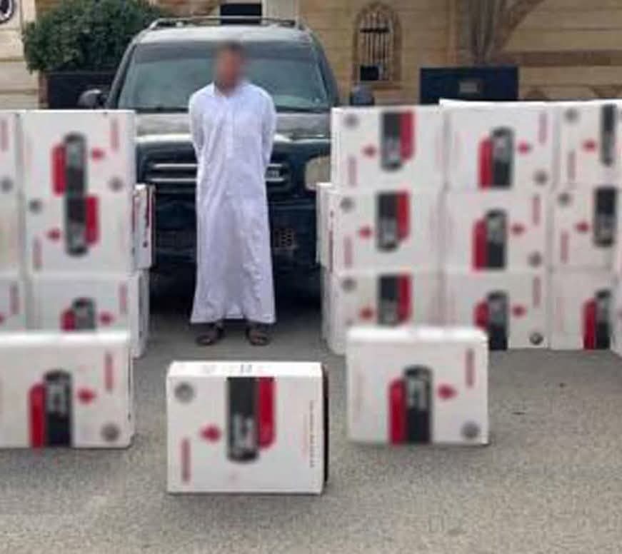 ضبط عاطل بمطروح وبحوزته 46,5 ألف عبوة سجائر مهربة ومجهولة المصدر