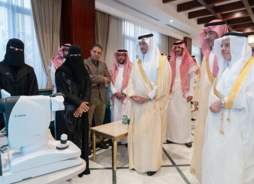 مُحافظ الأحساء يُدشِّن مبادرتي "سكرك بأمان" و"الشرقية مبصرة"