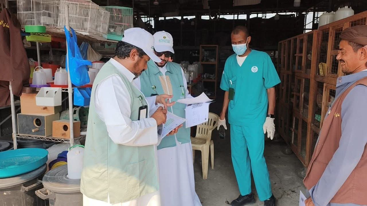 بيئة جدة تنفذ جولة رقابية ميدانية على سوق الأنعام المركزي بالتعاون مع مركز وقاء