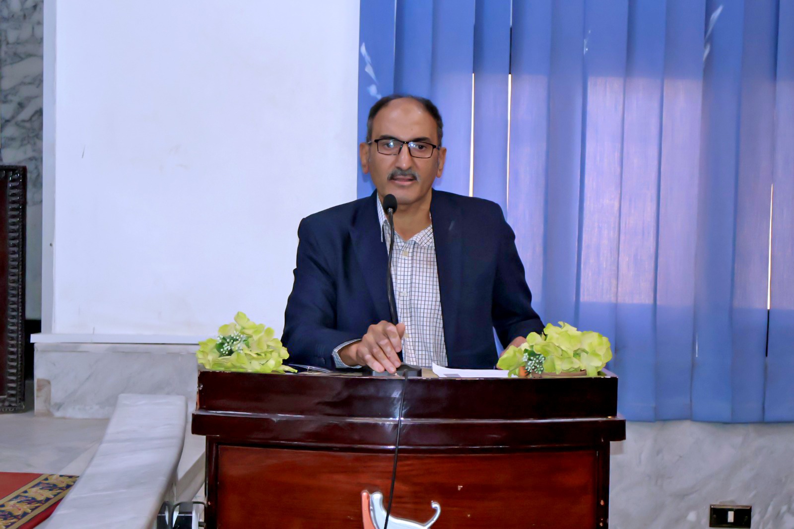 محافظ سوهاج يفتتح الملتقى العلمي الرابع لأطلس المأثورات الشعبية المصرية بعنوان " الندوة الدولية الأولى السيرة الهلالية ورواتها 