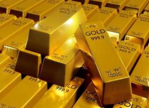 الدولار يُغرق الذهب.. وتوقعات "باول" تدفع الأوقية للهبوط