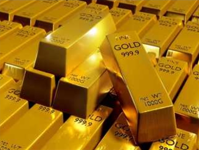 الدولار يُغرق الذهب.. وتوقعات "باول" تدفع الأوقية للهبوط