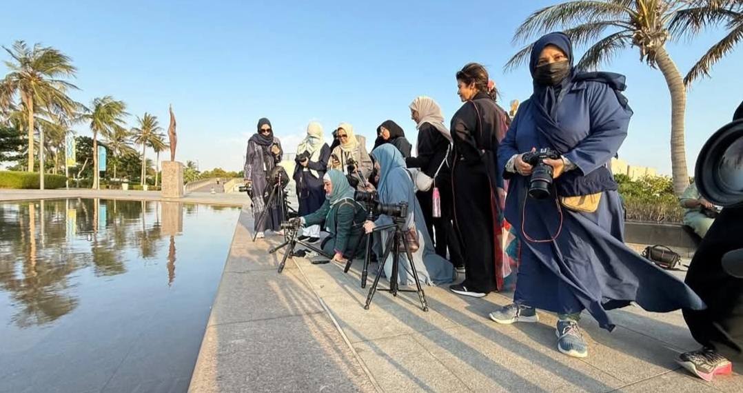 نادي ركائز الفوتوغرافي يقيم ورشة تصوير بكورنيش جدة على الواجهة البحرية