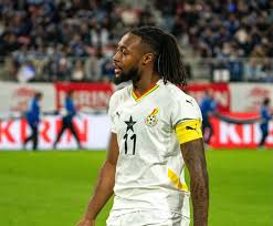 صراع ثلاثى لضم سيمينيو