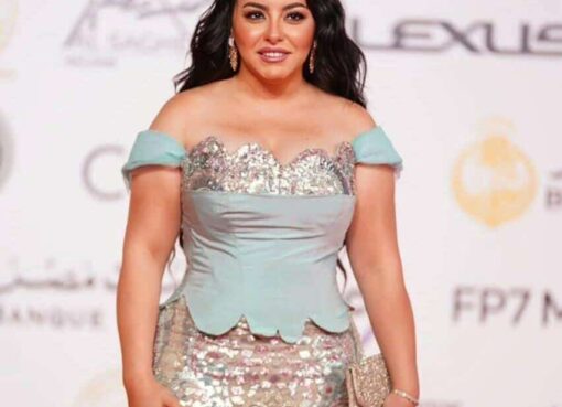 الهام عبد البديع تتألق على السجادة الحمراء بعد غياب طويل بمهرجان القاهرة السينمائي الـ46