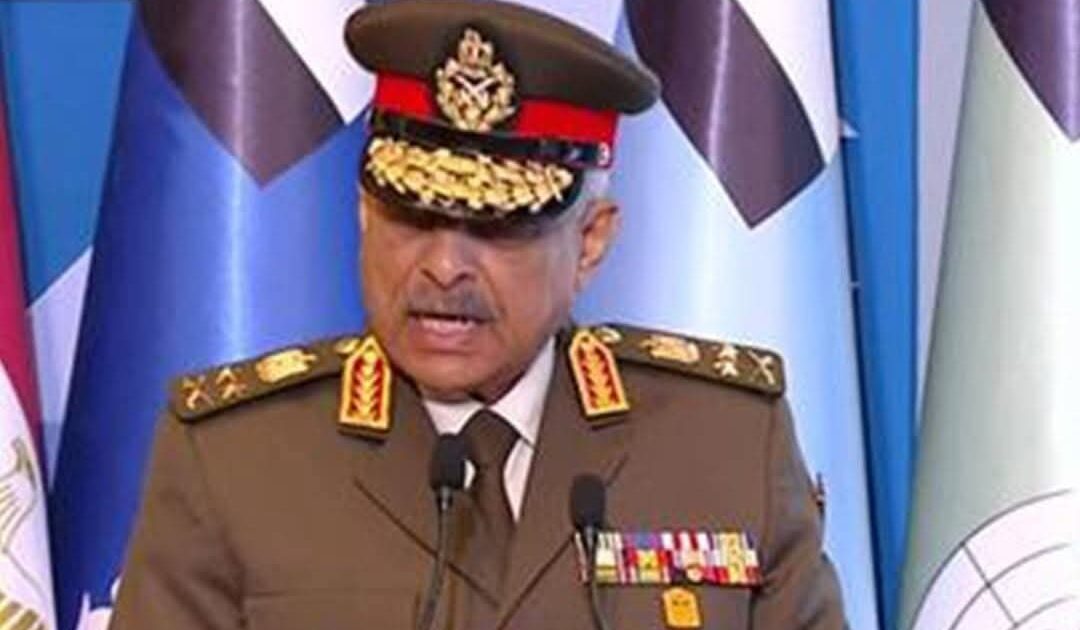 وزير الدفاع يعلن الظروف الإقليمية والدولية تفرض على الدول ضرورة الاستعداد الدائم لمواجهة المخاطر والتــهديدات