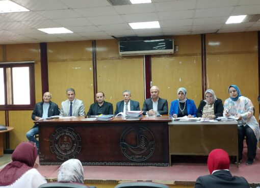 مدير تعليم بالبحيرة يتراس لجنة اختيار المرشحين لمسابقة «المدير الفعّال قائد التغيير