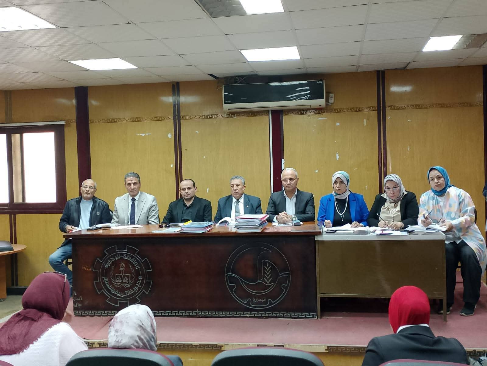 مدير تعليم بالبحيرة يتراس لجنة اختيار المرشحين لمسابقة «المدير الفعّال قائد التغيير