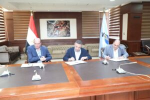 محافظ البحر الأحمر يوقع بروتوكولًا مع وزارة الثقافة لتحويل قصر ثقافة الغردقة لمركز للفنون أمام السائحين