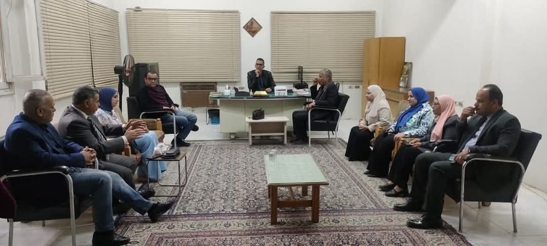 قطاع الإعلام الداخلى يناقش تطوير العمل باستعلامات الوادى الجديد