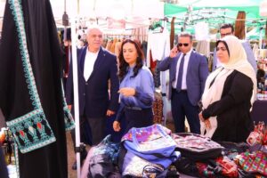 وزيرة التضامن الاجتماعي تفتتح معرض " جزيرة الخير" بنادي الجزيرة الرياضي