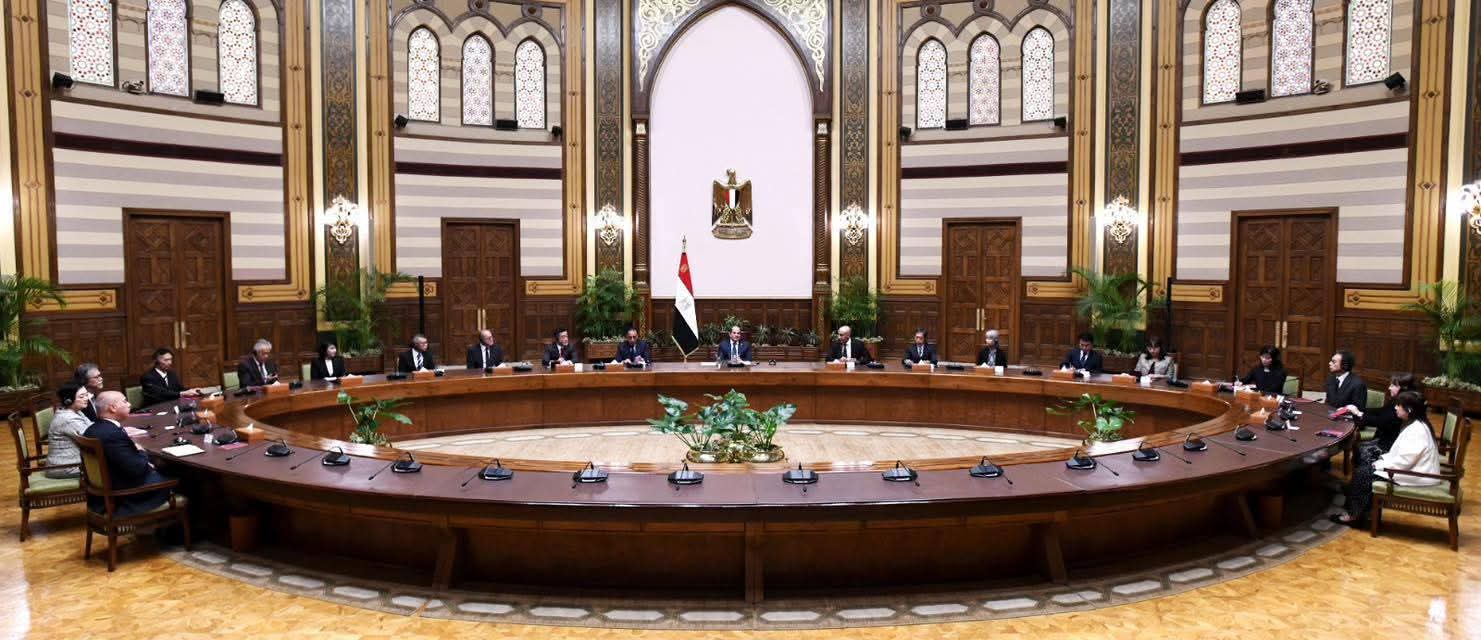 الرئيس السيسى يستقبل مجموعة من خبراء التعليم اليابانيين