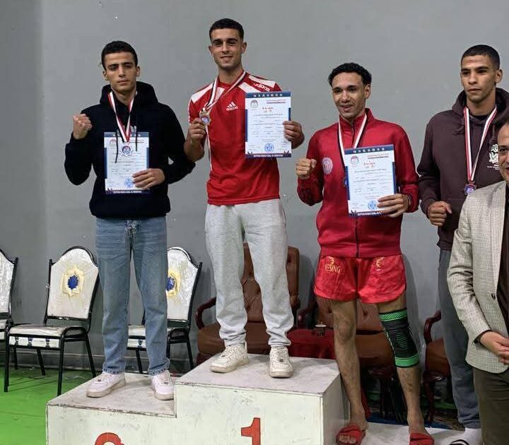 رئيس جامعة دمنهور يهنئ الطالب يوسف لملوم تتويجه بالميدالية الذهبية في منافسات الكونغ فو ضمن بطولة الجمهورية