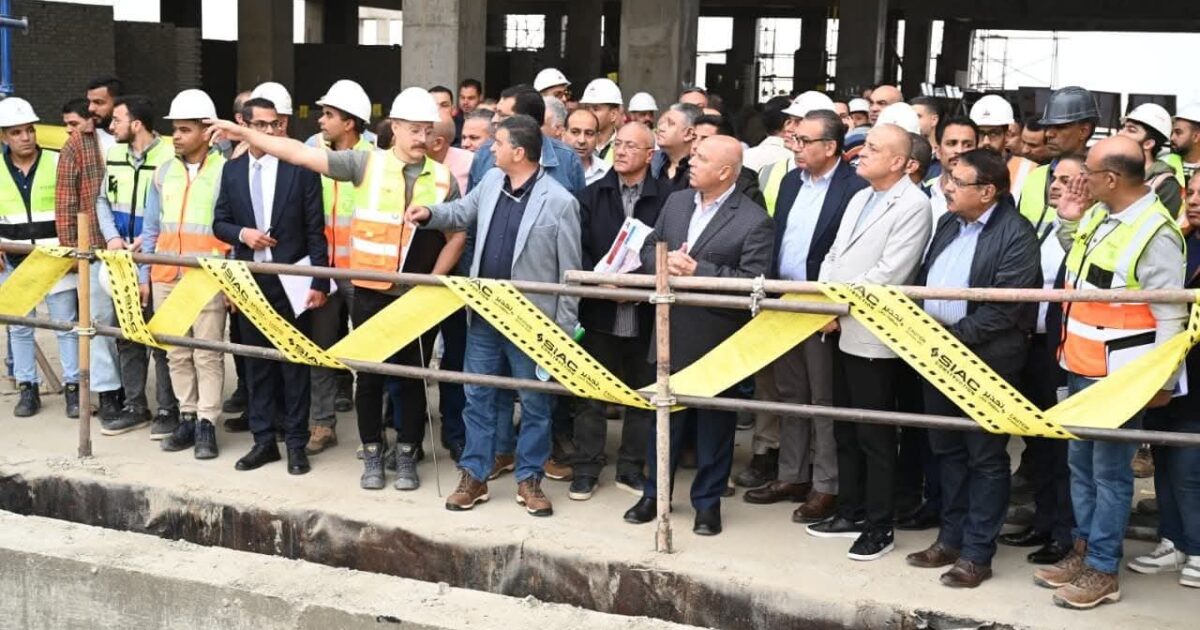 وزير النقل يتفقد محطات ومسار الخط الثاني للقطار السريع وعددا من المشروعات بمحافظات الصعيد